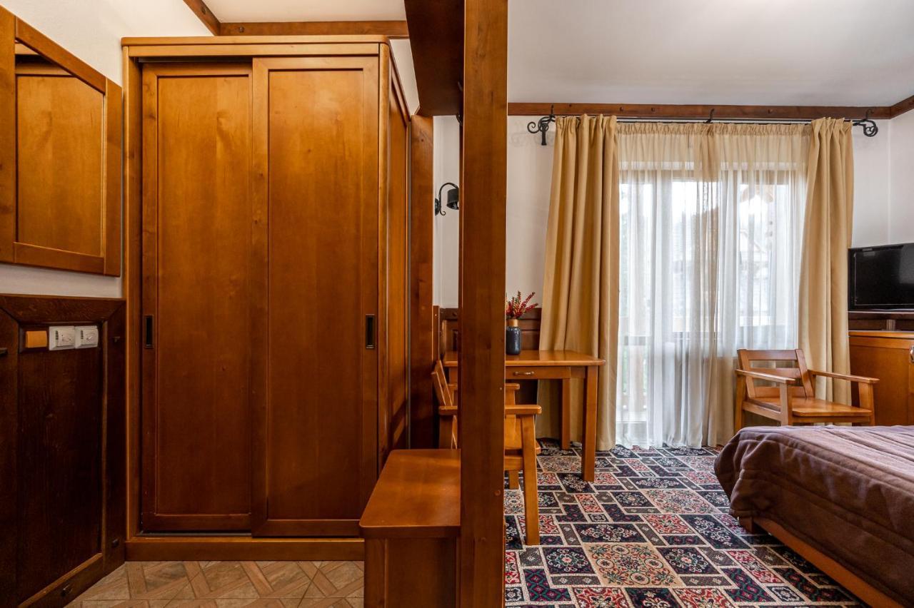 Tatariv Deluxe Exterior photo