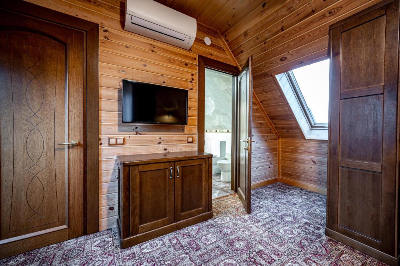 Tatariv Deluxe Exterior photo