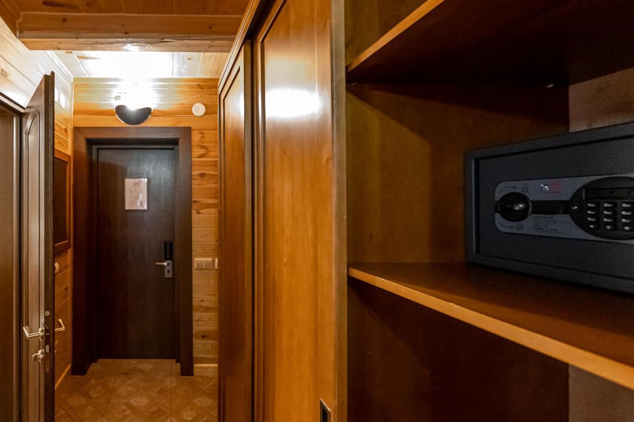 Tatariv Deluxe Exterior photo
