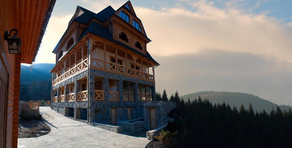 Tatariv Deluxe Exterior photo